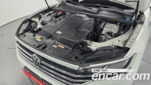 Volkswagen Touareg 2023, фото 5