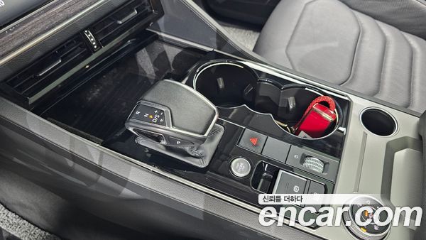 Volkswagen Touareg 2023, фото 11