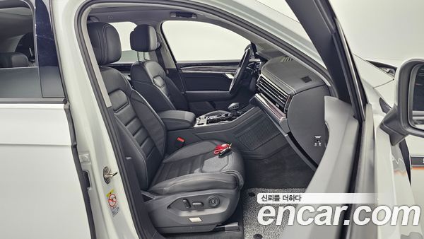 Volkswagen Touareg 2023, фото 15
