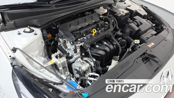 Hyundai Elantra 2023, фото 6
