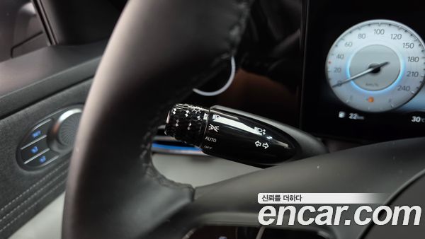 Hyundai Elantra 2023, фото 30