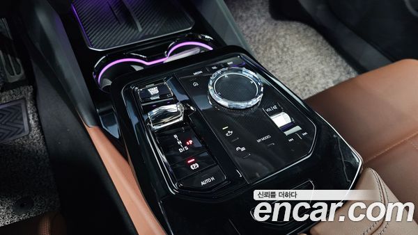 BMW 5 Series 2024, фото 12