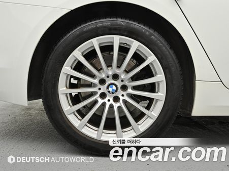BMW 5 Series 2020, фото 5