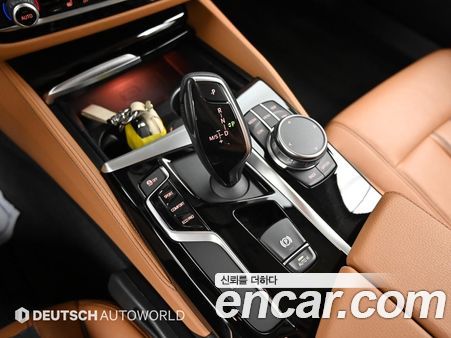 BMW 5 Series 2020, фото 9