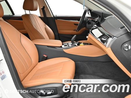 BMW 5 Series 2020, фото 10