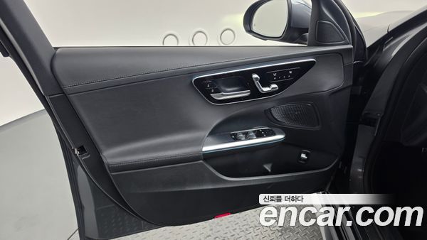 Mercedes-Benz C-Class 2025, фото 14