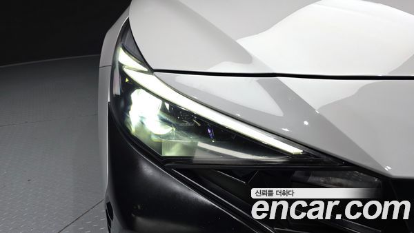 Hyundai Elantra 2023, фото 8