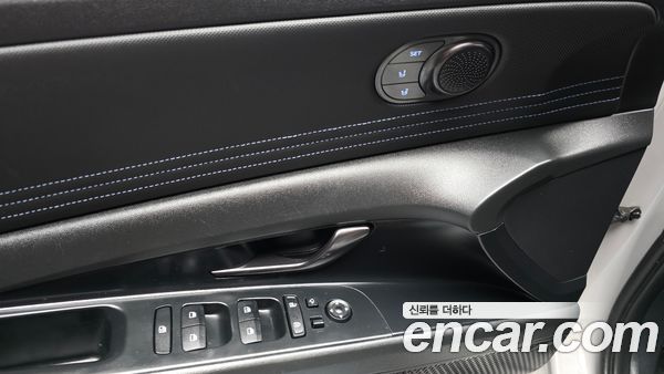 Hyundai Elantra 2023, фото 32