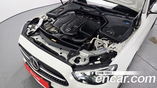 Mercedes-Benz E-Class 2021, фото 6