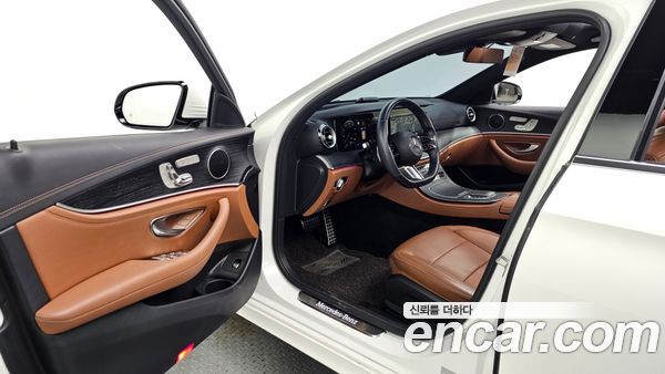 Mercedes-Benz E-Class 2021, фото 10
