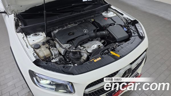 Mercedes-Benz GLB 2022, фото 6