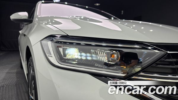 Volkswagen Jetta 2023, фото 8