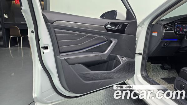 Volkswagen Jetta 2023, фото 14