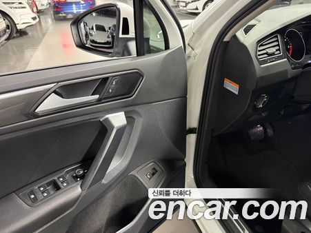 Volkswagen Tiguan 2020, фото 11