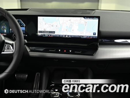 BMW 5 Series 2025, фото 14