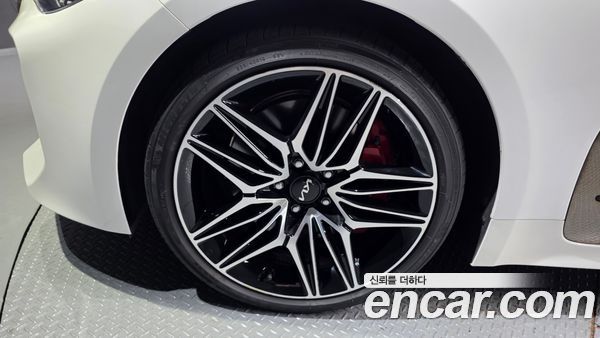 Kia Stinger 2023, фото 5