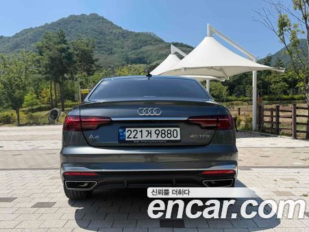Audi A4 2023, фото 4