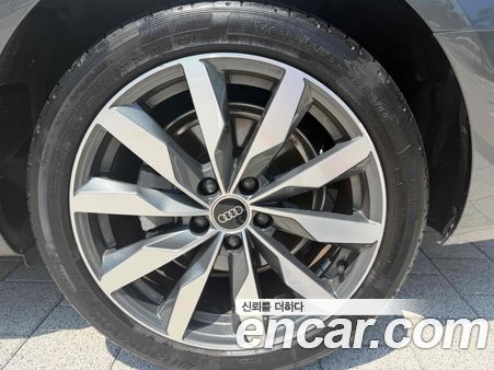 Audi A4 2023, фото 5