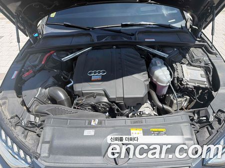 Audi A4 2023, фото 6
