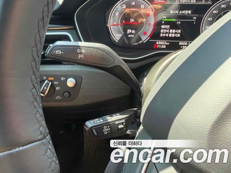 Audi A4 2023, фото 14