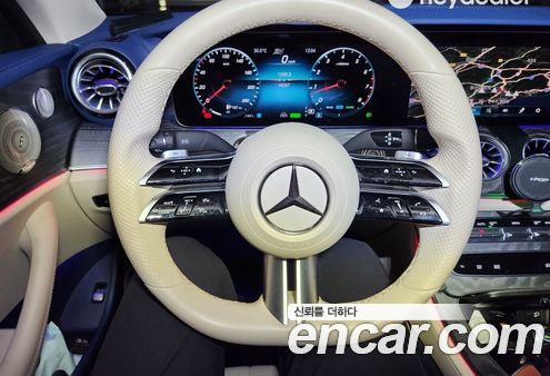 Mercedes-Benz E-Class 2023, фото 9