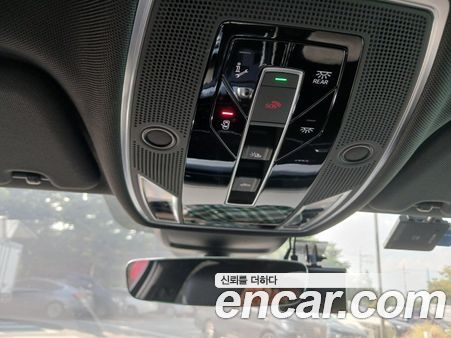 Audi A8 2023, фото 10