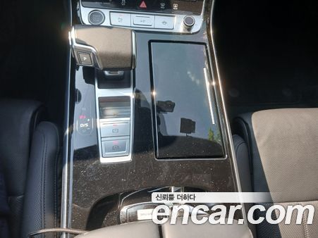 Audi A8 2023, фото 14