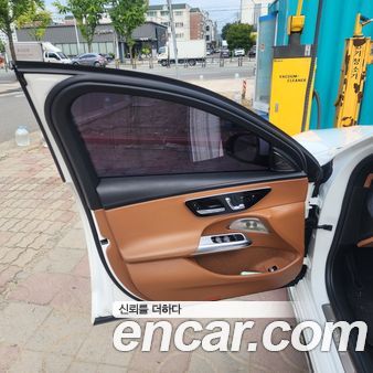 Mercedes-Benz E-Class 2024, фото 5