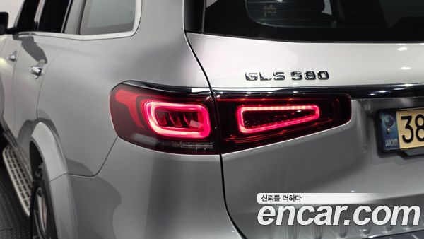 Mercedes-Benz GLS 2021, фото 9