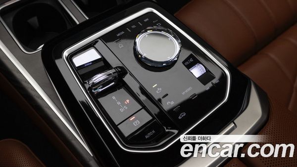 BMW 7 Series 2023, фото 9