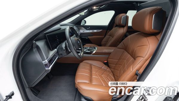 BMW 7 Series 2023, фото 11