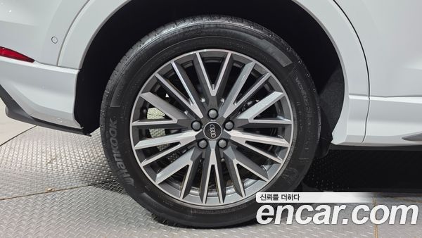 Audi Q3 2023, фото 5