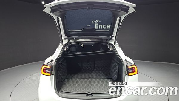 Tesla Model Y 2023, фото 28
