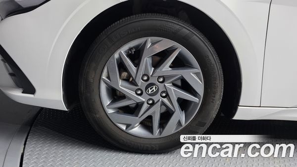 Hyundai Elantra 2024, фото 5