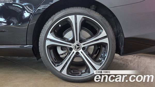 Mercedes-Benz C-Class 2023, фото 5