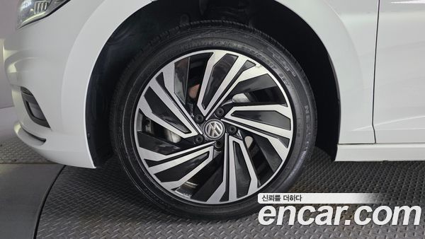 Volkswagen Jetta 2021, фото 5
