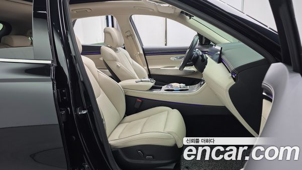 Genesis GV70 2025, фото 16