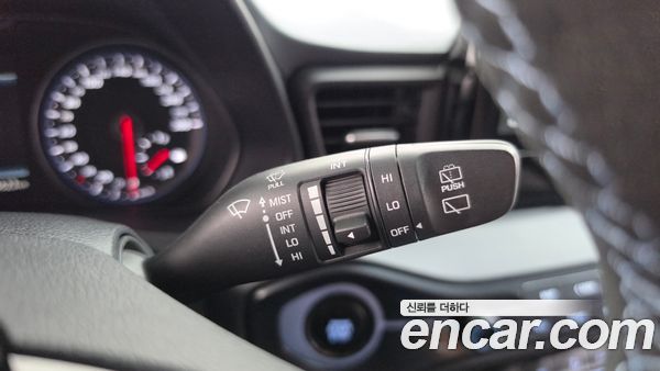 Hyundai Veloster 2022, фото 20