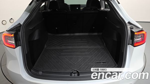 Tesla Model Y 2024, фото 24