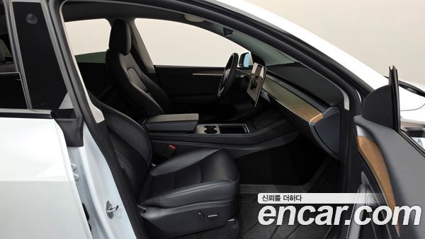 Tesla Model Y 2024, фото 16