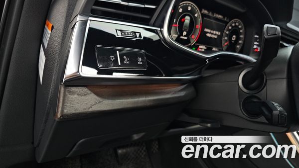 Audi Q7 2022, фото 32
