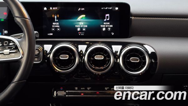 Mercedes-Benz A-Class 2021, фото 20