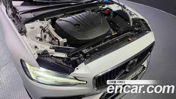 Volvo S60 2023, фото 6