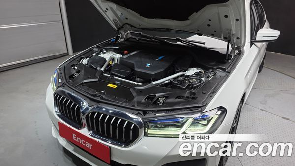 BMW 5 Series 2023, фото 6