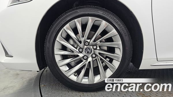 Lexus ES 2026, фото 5