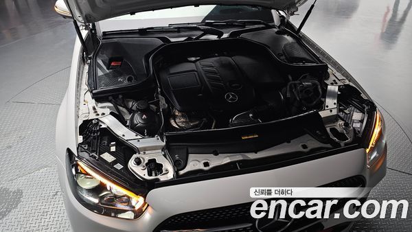 Mercedes-Benz E-Class 2021, фото 6