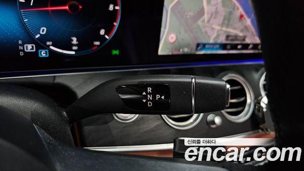 Mercedes-Benz E-Class 2021, фото 12