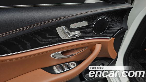 Mercedes-Benz E-Class 2021, фото 31