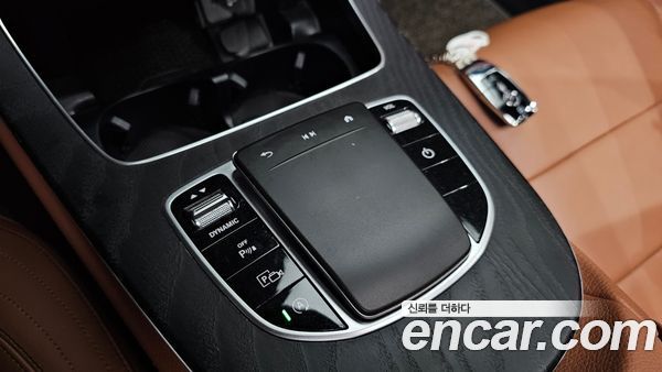 Mercedes-Benz E-Class 2021, фото 35