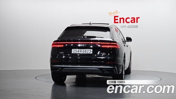 Audi Q8 2020, фото 3